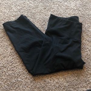 Black Old navy active high waist crops